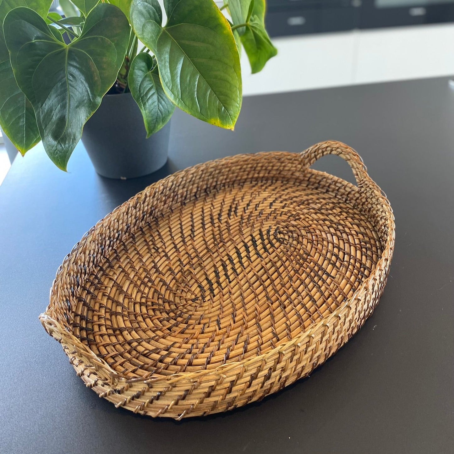 Oval kurvebakke - mørk